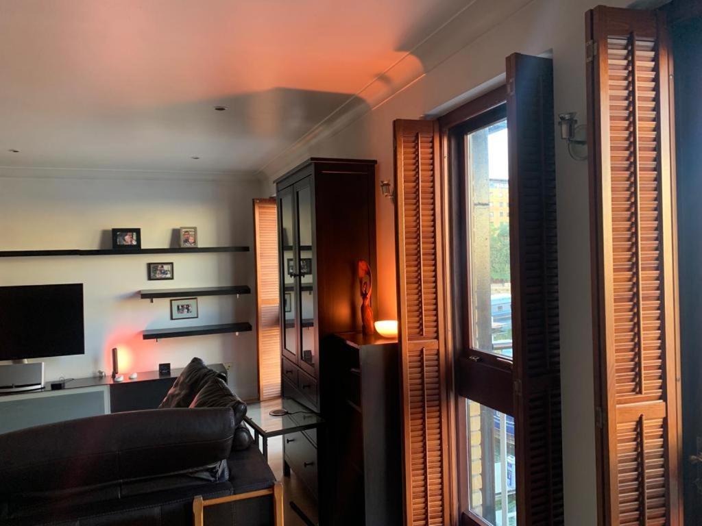Apartament Lovely Room, Free Parking In Private Gated Place *